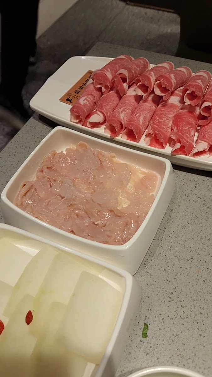 Haidilao Hotpot Box Hill-2